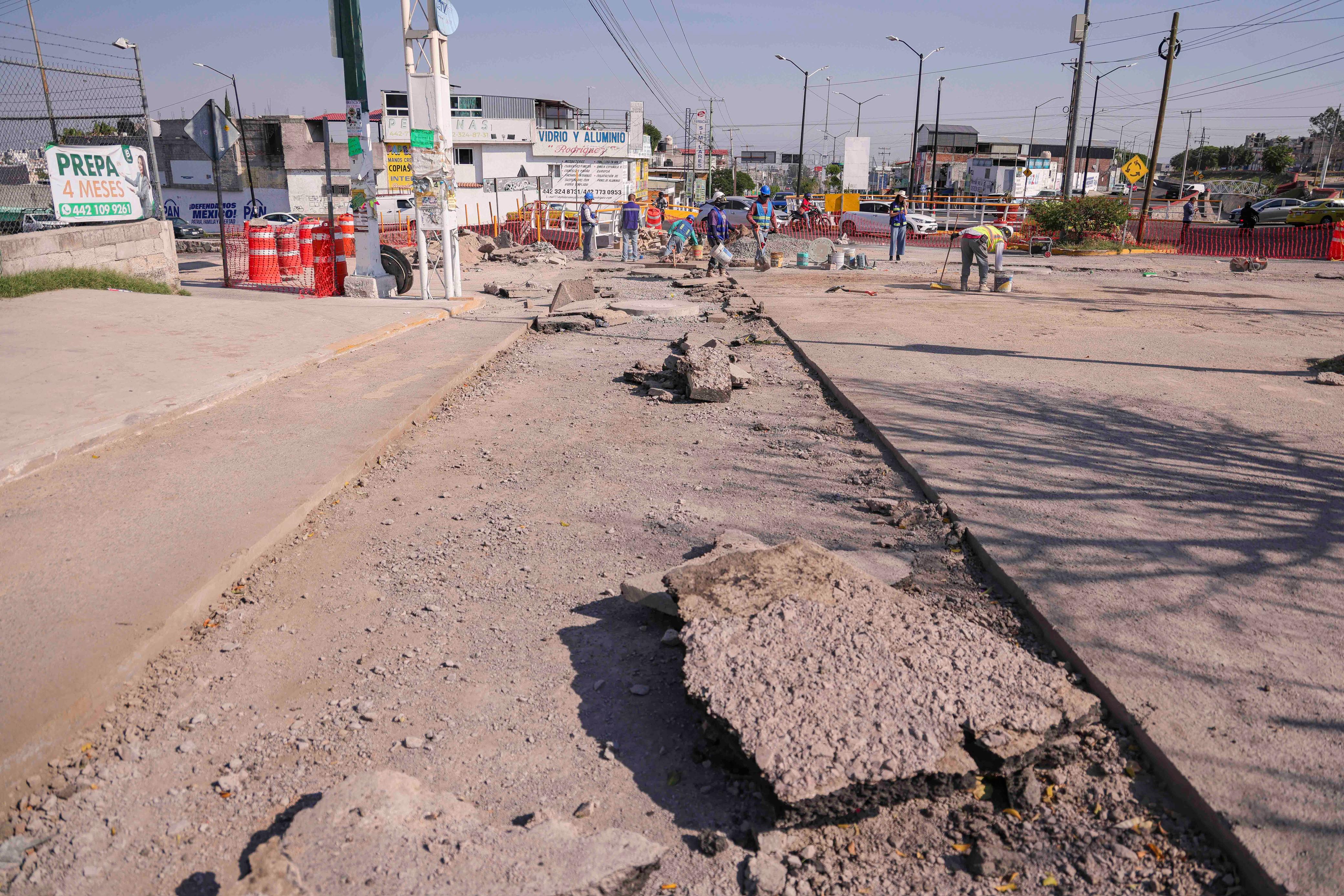 Chepe Guerrero supervisa obra emergente por socavón en Blvd. De Las Américas