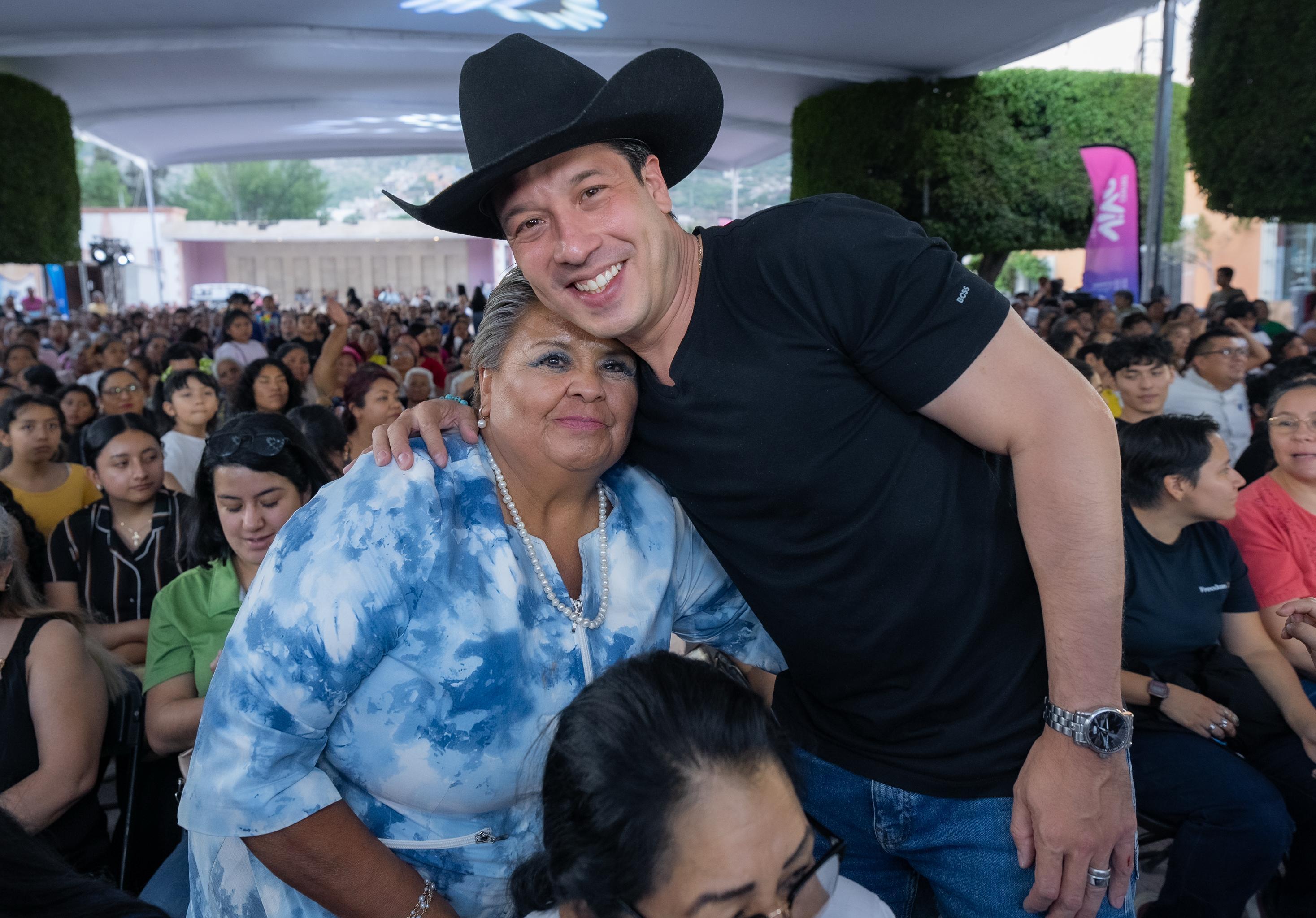 Encabeza Rodrigo Monsalvo encuentros sobre salud mental para mamás de El Marqués