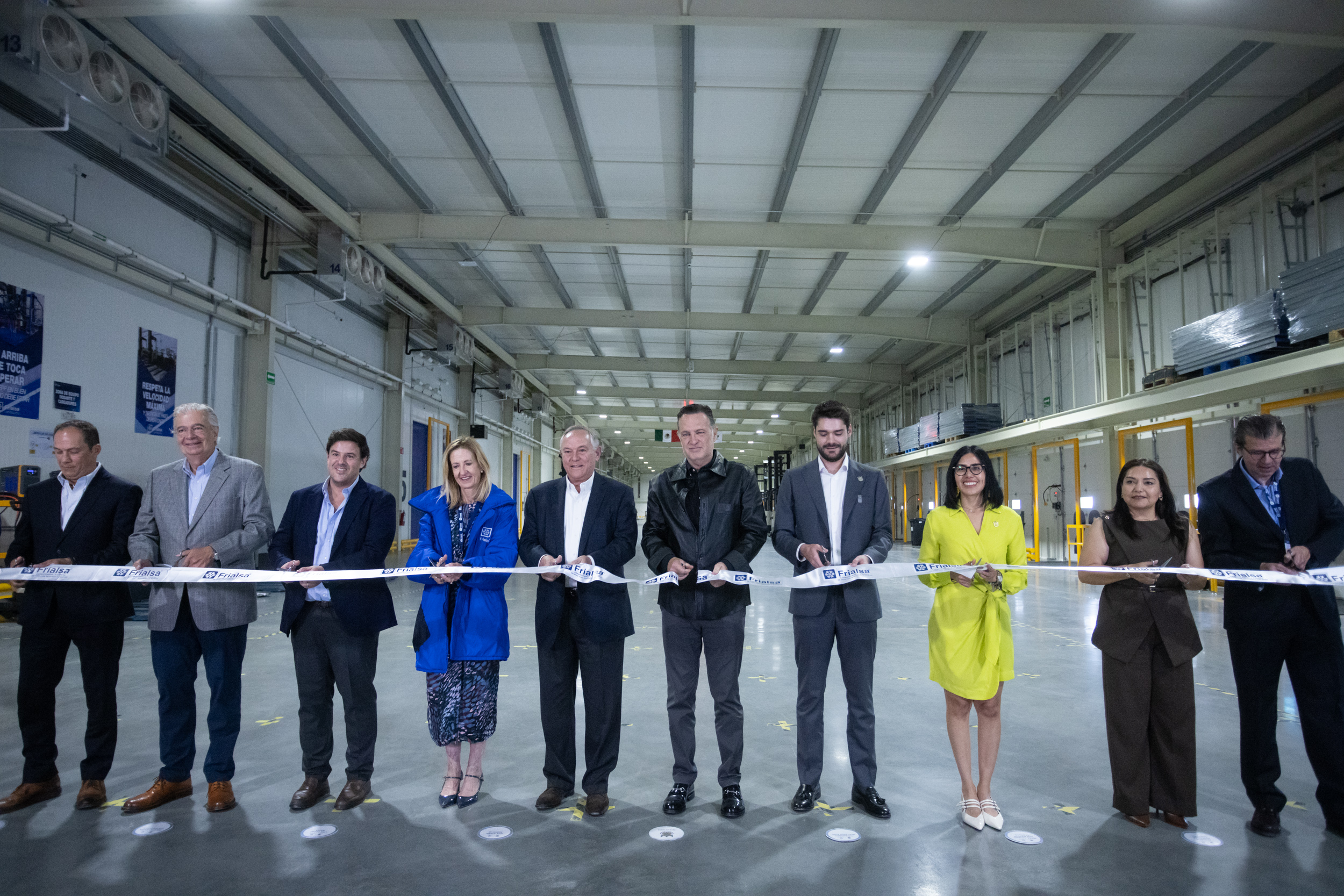 Inaugura Gobernador el Centro de Distribución Puerta Querétaro de Frialsa